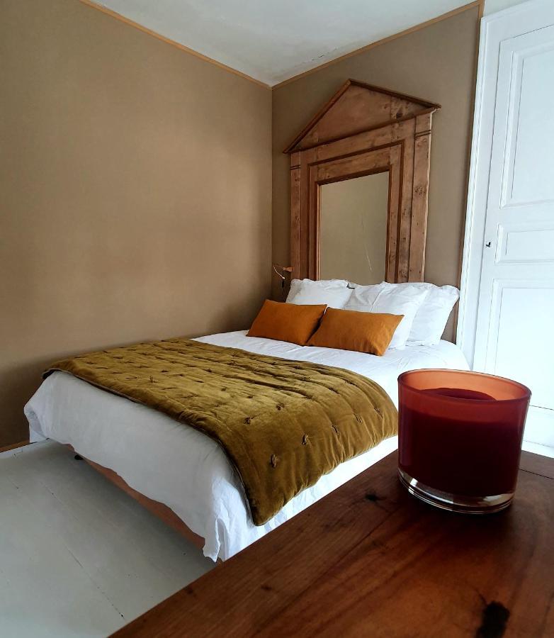 Aux Couleurs De Neuvy Hotel ภายนอก รูปภาพ